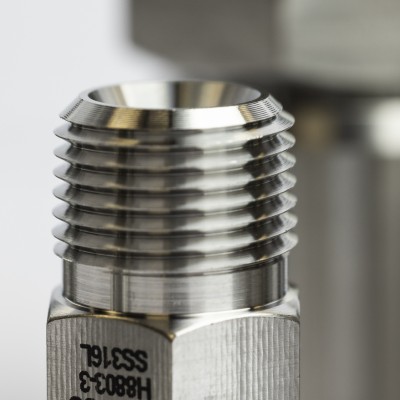 PTFE hose_advantage2.jpg thumb